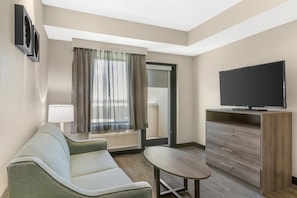 Desk, laptop workspace, free cribs/infant beds, free WiFi - Best Western Plus Executive Residency Phoenix North Happy Valley (Phoenix)