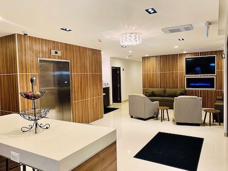 Lobby. Chandni Victoria