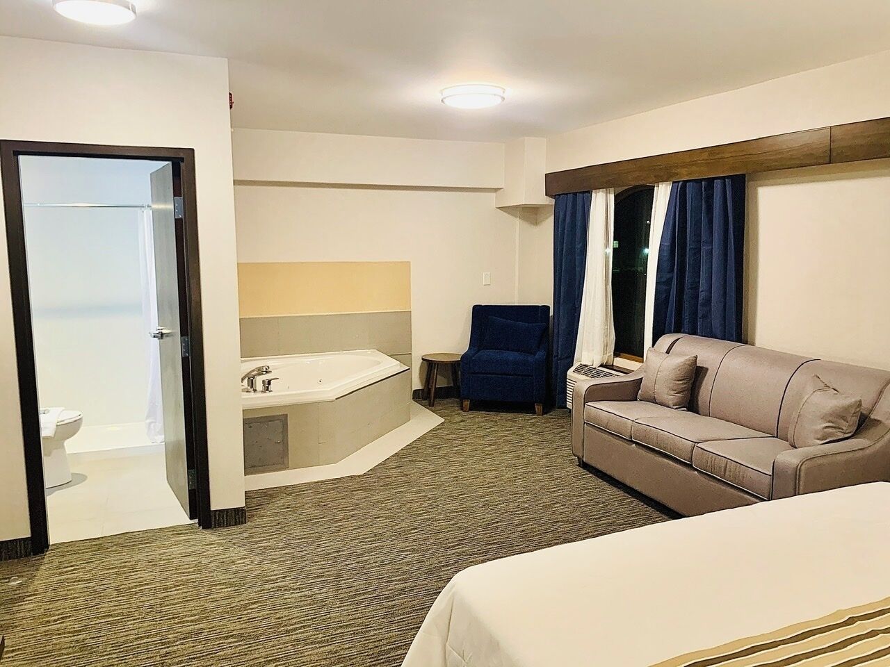 Premium bedding, pillow-top beds, free WiFi, bed sheets