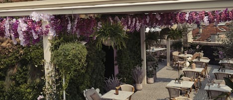 Terrasse sur le toit