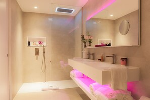 DUOMO ATTIC VIEW | Bathroom - ODSweet Duomo Milano Hotel (Milan)
