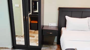 Chambre Deluxe | 1 chambre, draps italiens de Frette, literie de qualité, coffre-fort