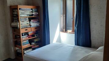 2 habitaciones, tabla de planchar con plancha y wifi gratis