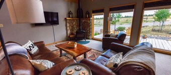 Ideal Mountain Retreat!   Peak Views, 15 Minutes to Salida and BV.   Fast WIFI.