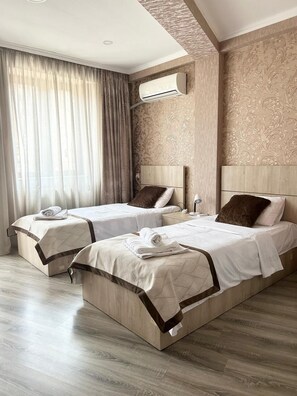 Standard Twin Room | Soundproofing, free WiFi, bed sheets