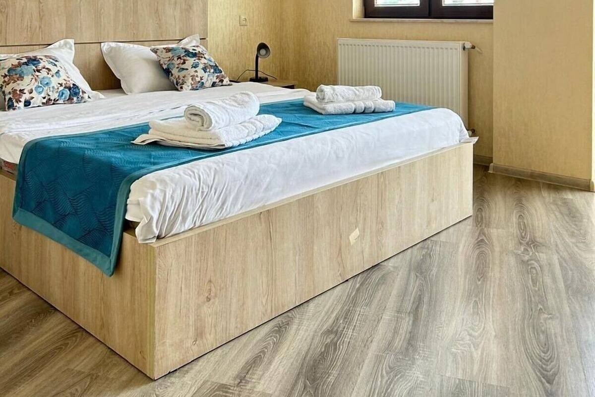 Insonorización, wifi gratis y ropa de cama