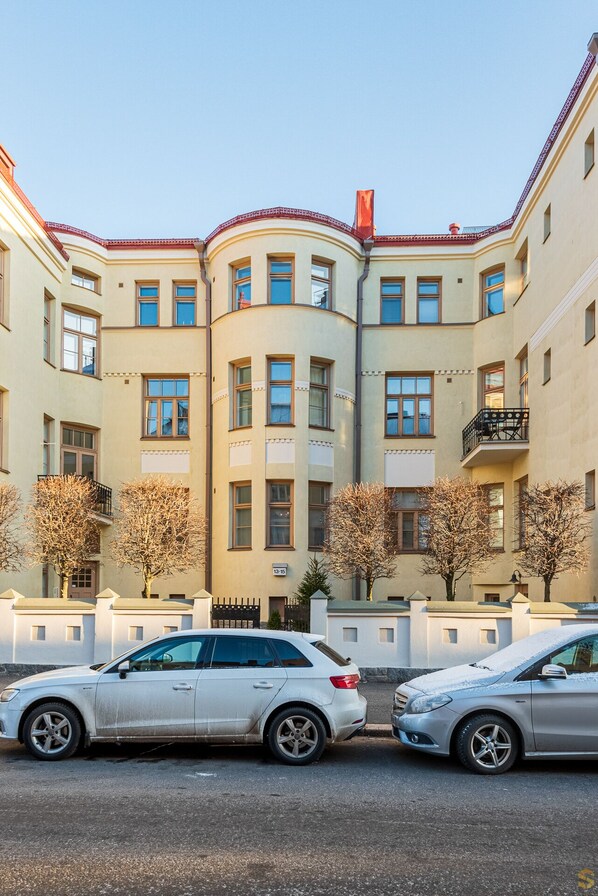 Mặt tiền nơi lưu trú