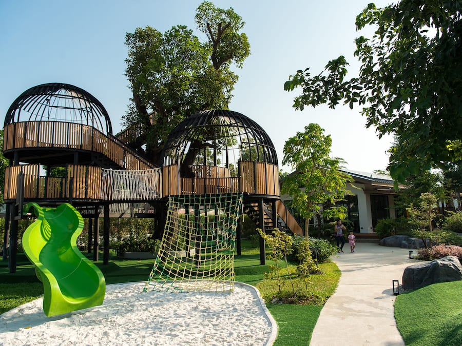 Área de juegos infantiles al aire libre