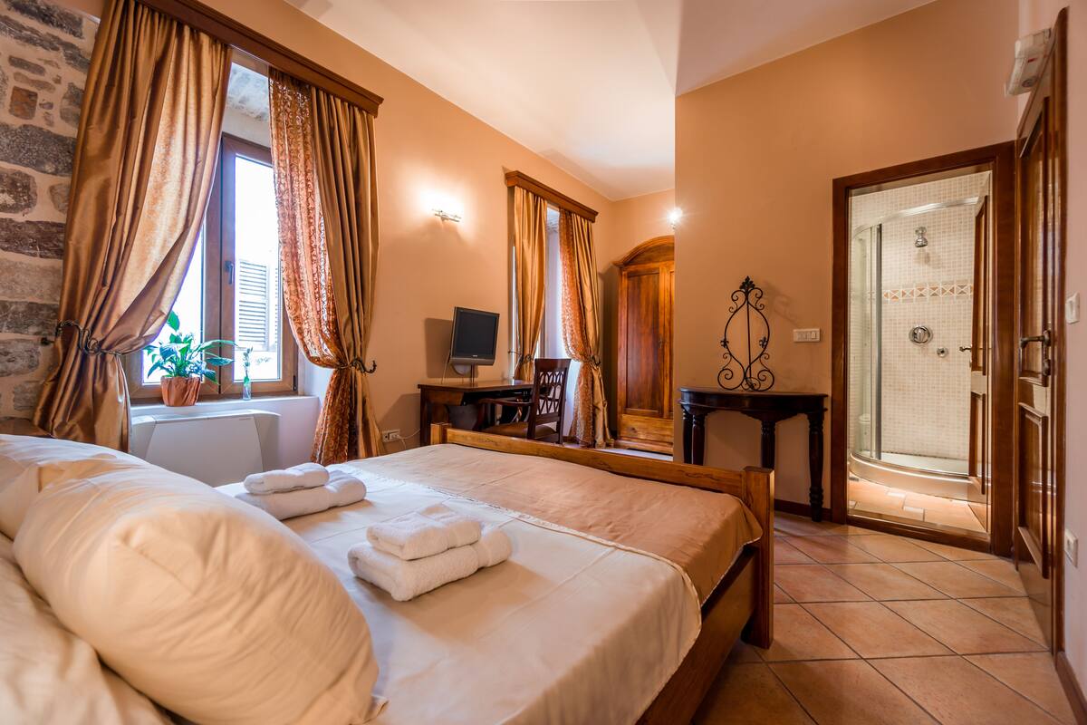 Classic Double Room | Premium bedding, soundproofing, iron/ironing board (on request)