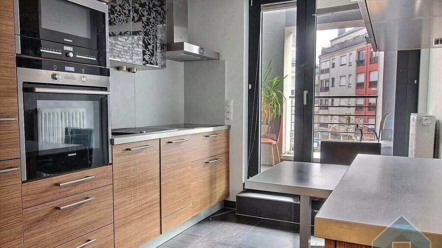 Spacious Modern Flat, 100 m2 in The Heart of City Center