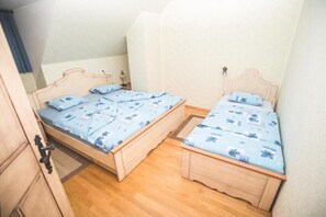 2 bedrooms, in-room safe, iron/ironing board, free WiFi - Apartments Tourist farm Matijovc (Podbrezje)