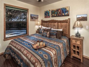 Room - Midtown Riverfront 1, 2 Bedrooms, Hot Tub, Sleeps 6 (Ruidoso)