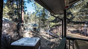 Cabaña, varias camas, hidromasaje, vista a la montaña | Áreas de la propiedad