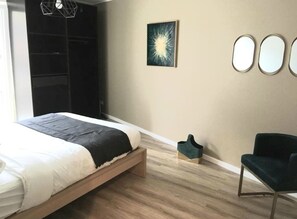 奢華公寓, 2 間臥室, 露台 | 2 間臥室、筆電工作空間、熨斗/熨衣板、免費無線上網