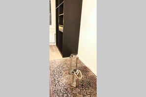 2 bedrooms, laptop workspace, iron/ironing board, free WiFi - Luxury Large 4 Beds, 3 Balconies, 110 m2 - Parking (Luxembourg City)
