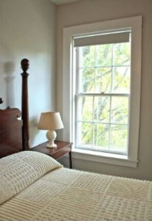 5 bedrooms, in-room safe, iron/ironing board, free WiFi - Highfields: a Northeast Kingdom Historic Farmhouse (Greensboro)
