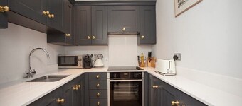 Stylish City Centre Apartment - Bath