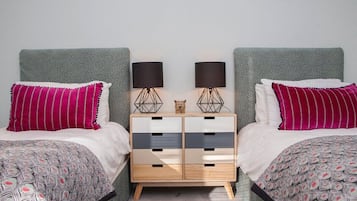 Apartment, Private Bathroom (TCH) | 2 bedrooms, free WiFi