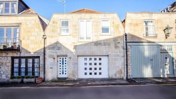 Apartment, Private Bathroom (TCH) | Property entrance