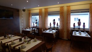 Unclassified image, 3 of 4, button - Hotel Nußknacker (Fulda)