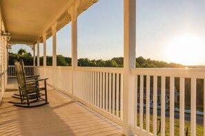 Porch - Hillside Inn (Millersburg)