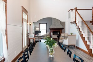 Lobby - Hillside Inn (Millersburg)