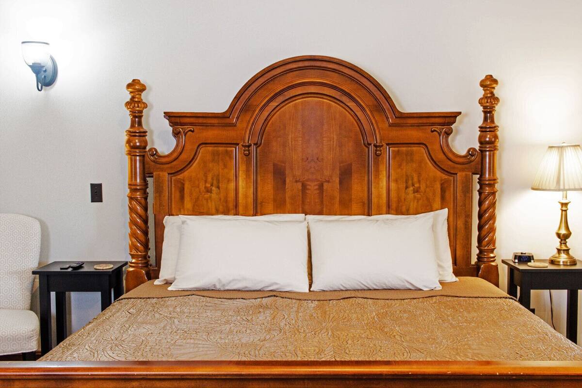 Habitación Confort | Wifi gratis, decoración personalizada y muebles diferentes