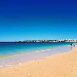 Beach nearby, white sand, beach towels, 7 beach bars - Casa Eleonora Lifestyle B&B Lagos (Lagos)