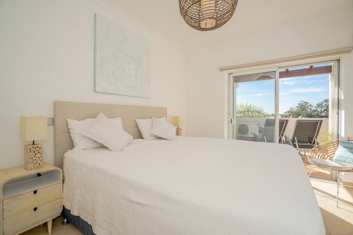 Deluxe Double Room | Egyptian cotton sheets, premium bedding, in-room safe, blackout drapes