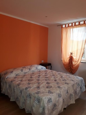 Double or Twin Room (Calendula)