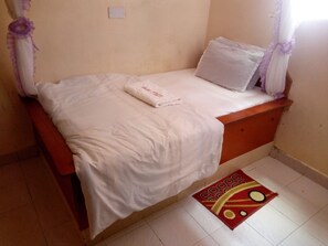 Standard Room | Desk, free WiFi, bed sheets - Ruby G Hotel and Club (Ruiru)