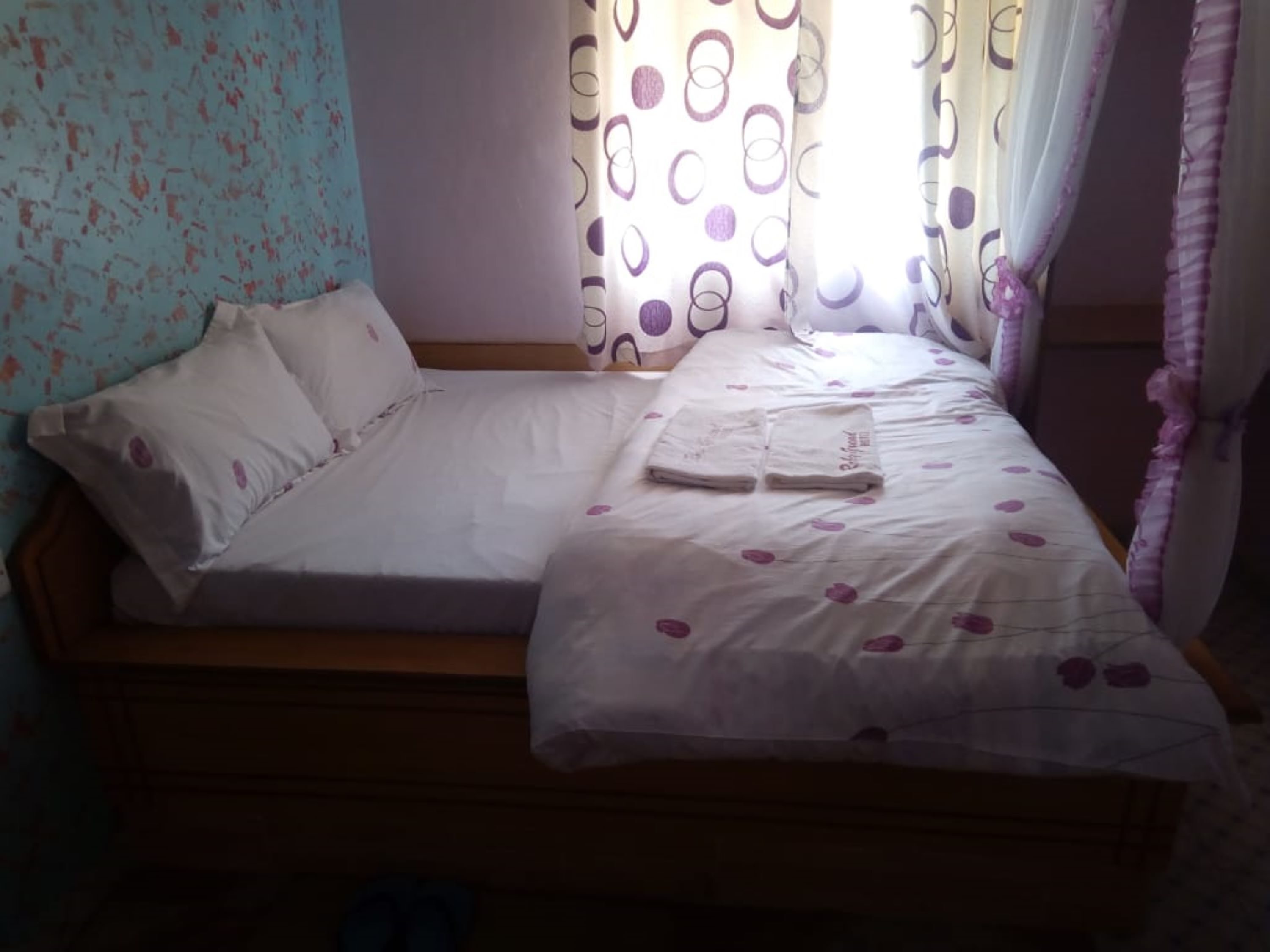 Desk, free WiFi, bed sheets