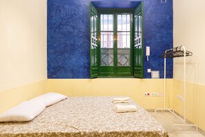 Double Room, Shared Bathroom | Free WiFi, bed sheets - San Isidoro Hostel Sevilla (Seville)