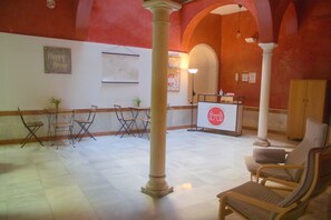 Lobby - San Isidoro Hostel Sevilla (Seville)