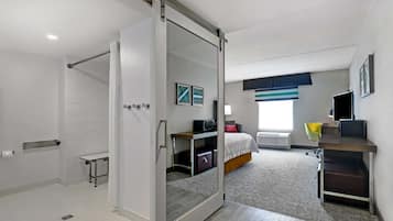 Room, 1 King Bed, Accessible, Non Smoking (Mobility & Hearing, Roll-in Shower) | Bathroom | Free toiletries, hair dryer, towels