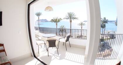 Appartement avec terrasse en bord de mer
