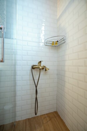 Family Bungalow, 1 Bedroom | Bathroom - Olympia's Apartments (Spata-Artemida)