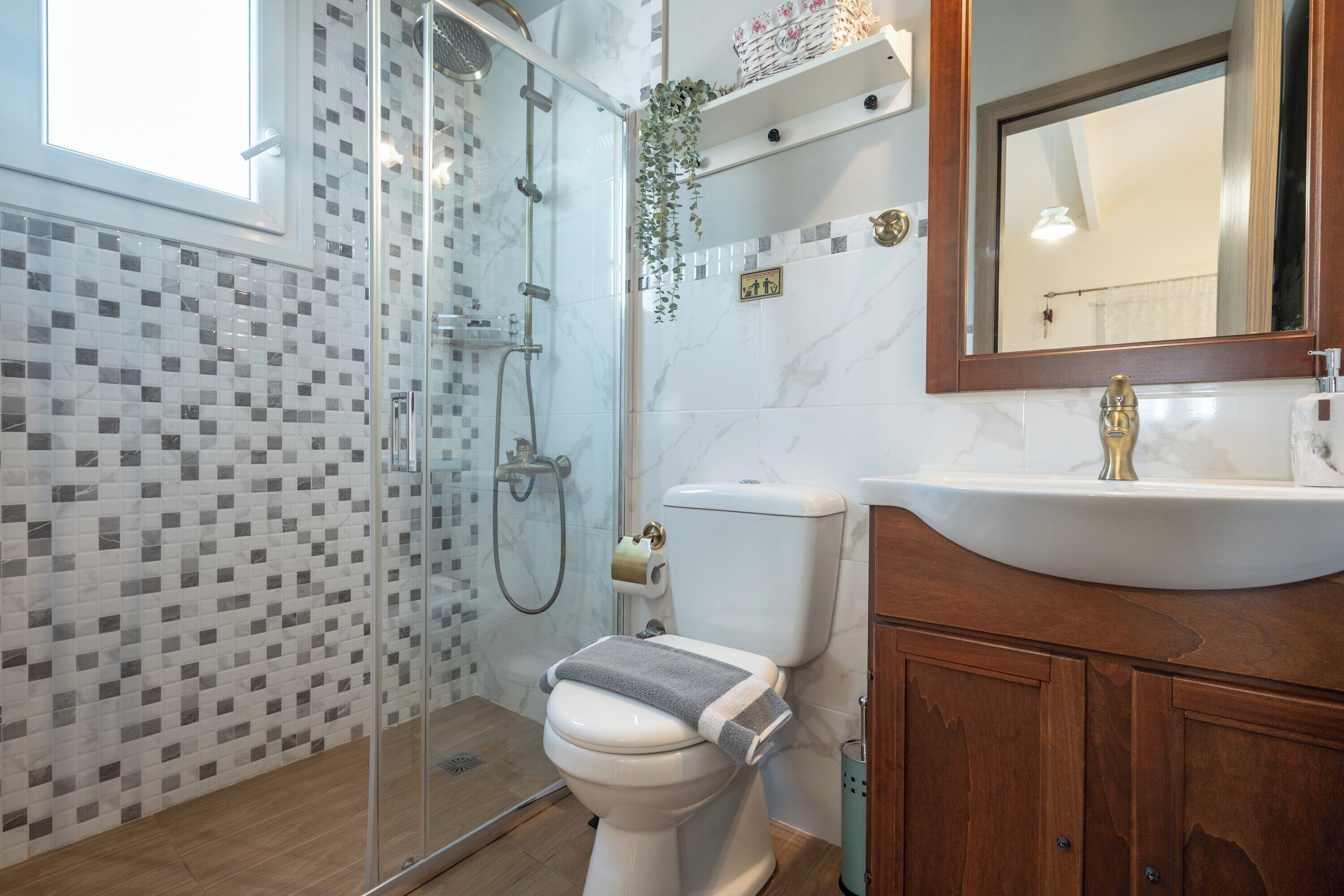 Family Bungalow, 1 Bedroom | Bathroom