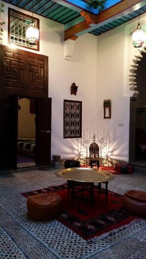 Courtyard - Riad Khmisa (Tetouan)