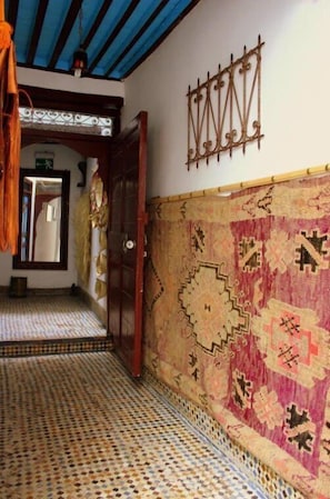 Property entrance - Riad Khmisa (Tetouan)