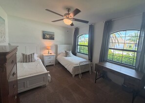3 Schlafzimmer, Schreibtisch, Bügeleisen/Bügelbrett, kostenloses WLAN