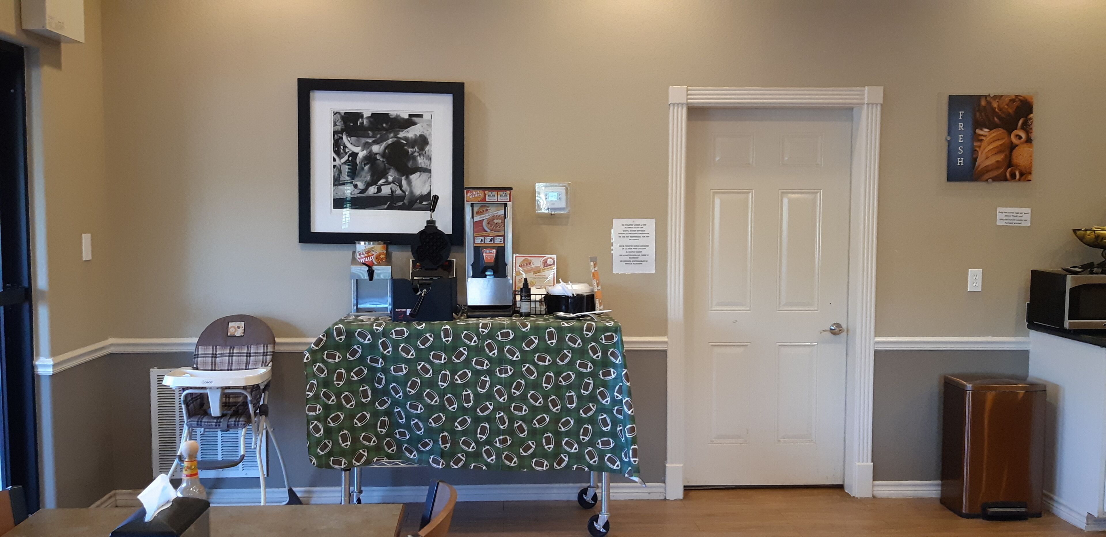 free daily full breakfast