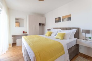 Apartment, 2 Bedrooms (Sunce) | In-room safe, individually decorated, individually furnished, desk