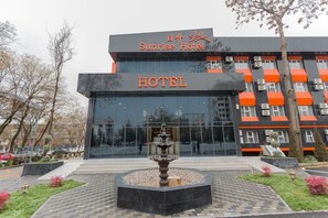 Front of property - Sunrise Hotel (Tashkent)