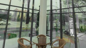 Interior entrance - Sunrise Hotel (Tashkent)