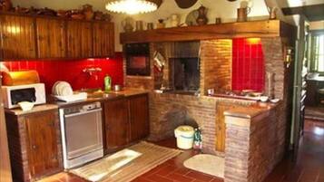 Kühlschrank, Ofen, Herdplatte, Geschirrspüler