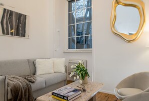 TV - Marvelous apt near Vatican 1 (Roma)