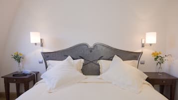 Comfort Double Room | Minibar, in-room safe, desk, rollaway beds