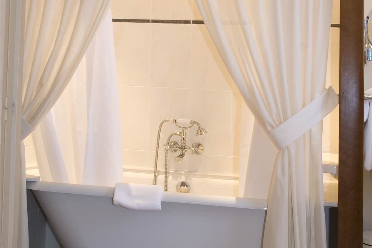 comfort double room | bathroom | shower, hair dryer, towels, soap