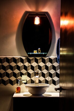 Executive-rum | Badrum | Badkar och dusch, bubbelbadkar, regndusch och hÄrtork